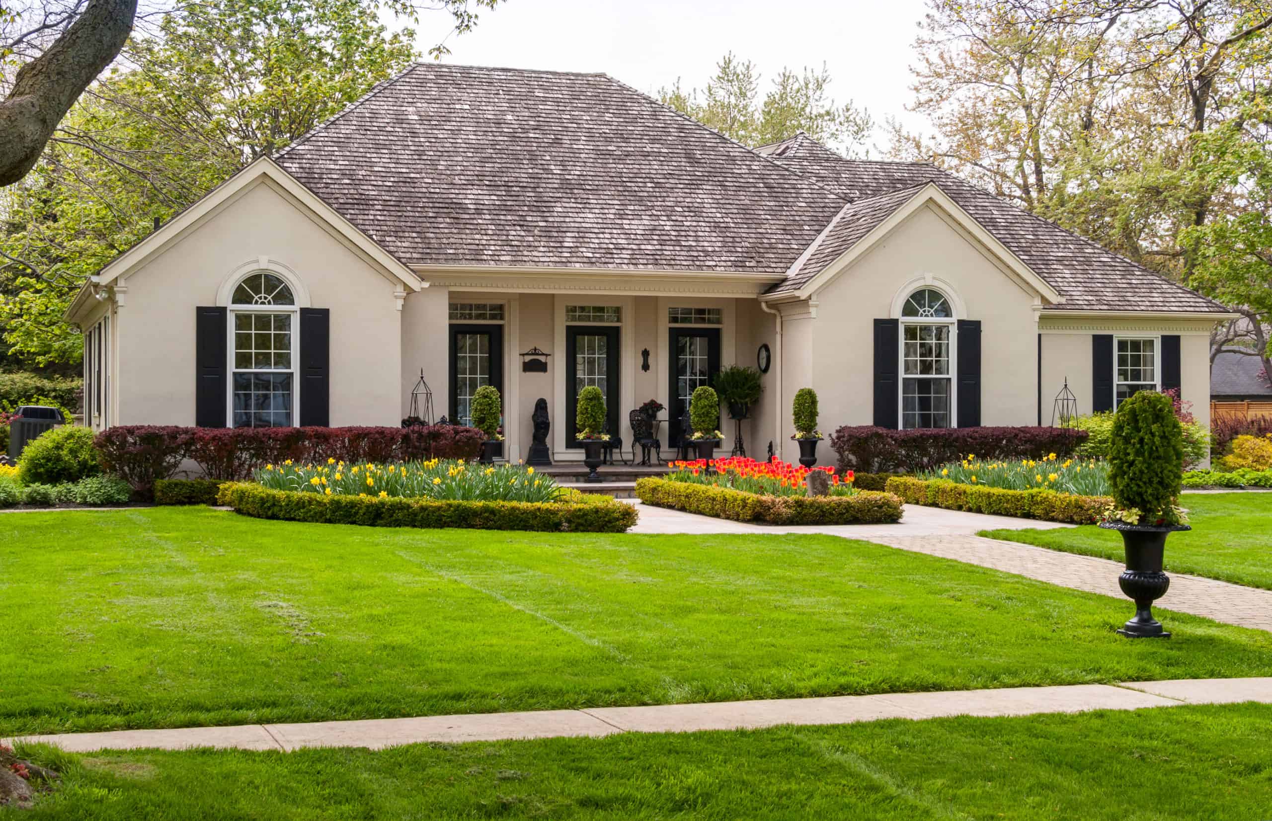 Front of House Landscaping 1 scaled 1