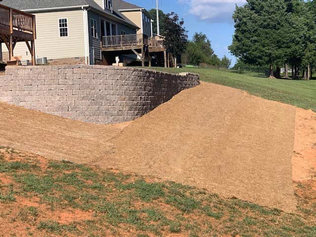 Retaining Walls & Decorative Stone Features 8 Retaining wall