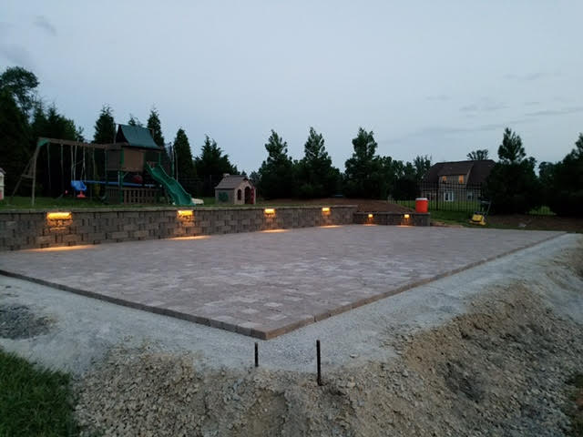 Retaining Walls & Decorative Stone Features 10 Retaining wall3
