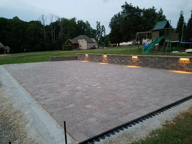 Retaining Walls & Decorative Stone Features 11 Retaining wall4